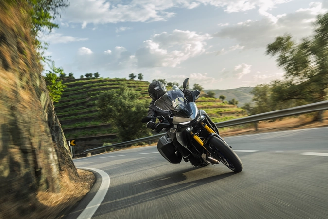 bienfaits de la moto sur le cerveau concentration motard route yamaha location moto scooter