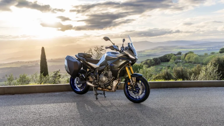 jeune permis moto yamaha location a2 debutant planete yam rent